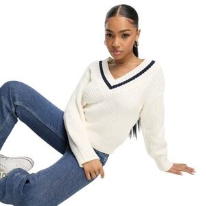 Abercrombie & Fitch Women's Tipped Wide V-Neck Relaxed Sweater, Size Small